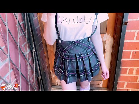 ❤️ Schoolgirl sûget har lul djip en neukt ynstee fan klassen. ❤️❌ Neuken op fy.it-com.top